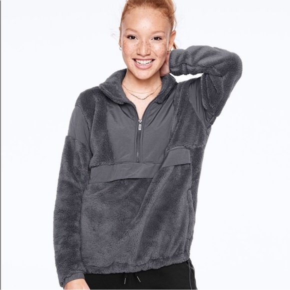 VS PINK OVERSIZED Hoodie - Picture 5 of 5